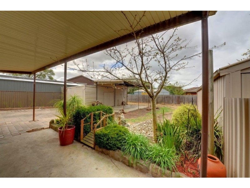17 Albion Street, Sebastopol VIC 3356
