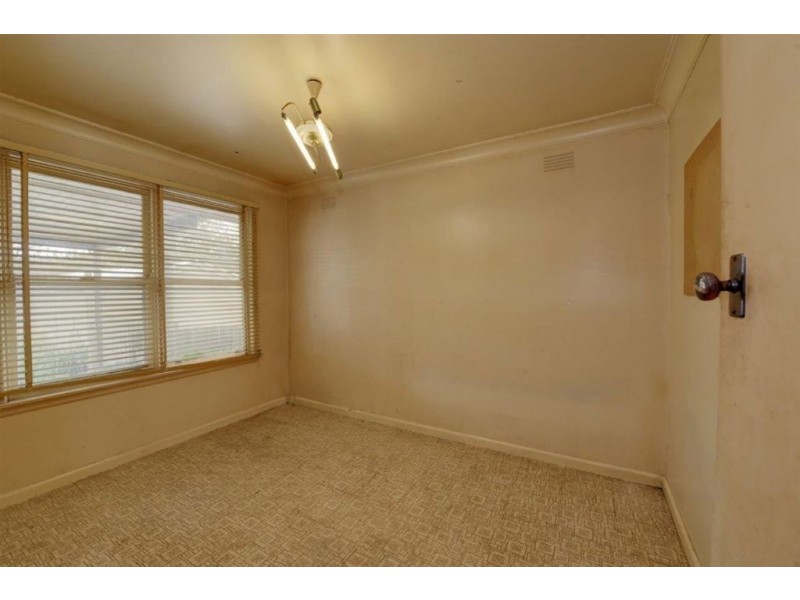 17 Albion Street, Sebastopol VIC 3356