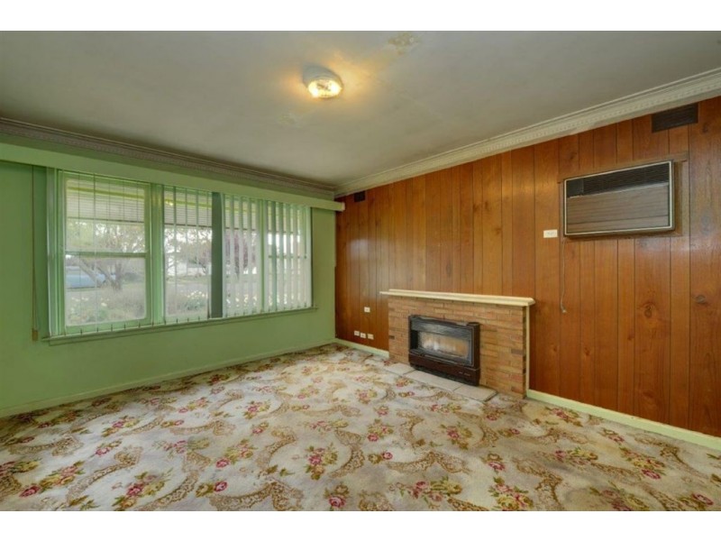 17 Albion Street, Sebastopol VIC 3356