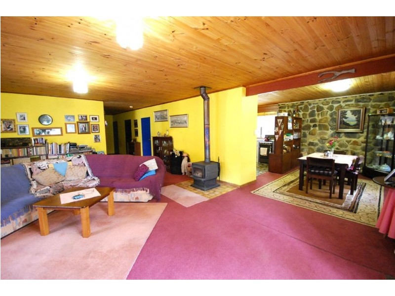 27 Rill Court, Haddon VIC 3351