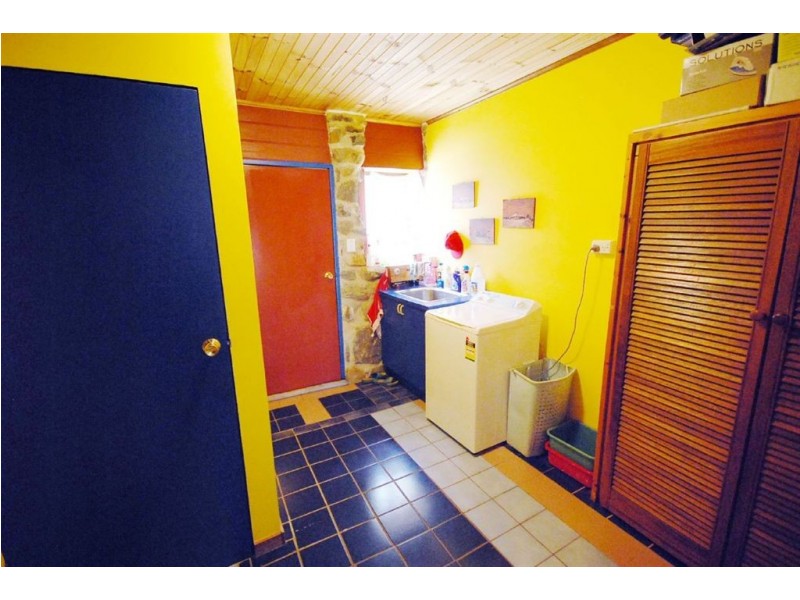 27 Rill Court, Haddon VIC 3351