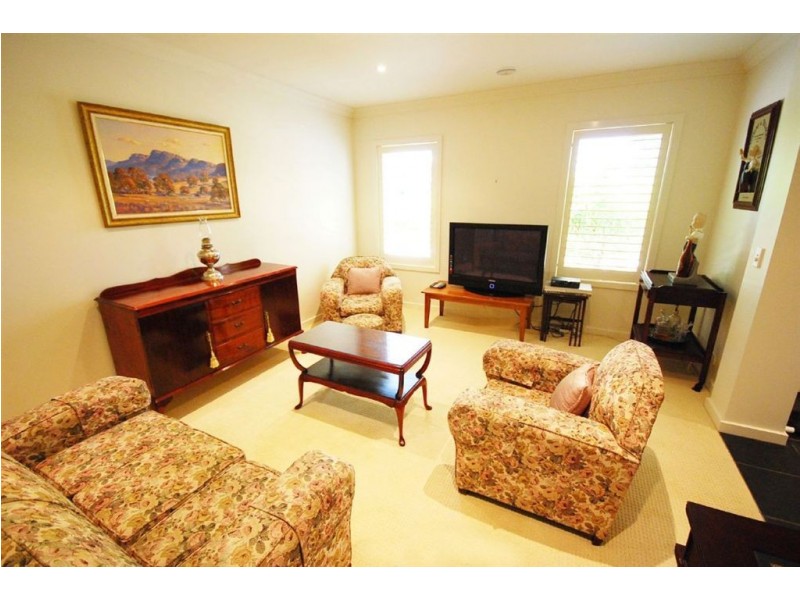 21 Lake Gardens Avenue, Ballarat VIC 3350