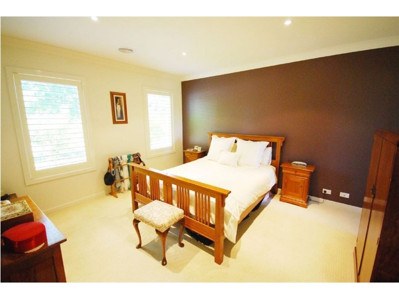 21 Lake Gardens Avenue, Ballarat VIC 3350