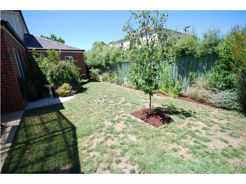 21 Lake Gardens Avenue, Ballarat VIC 3350