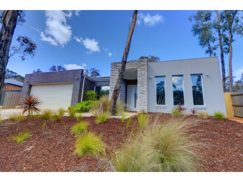20 Zoe Drive, Mount Helen VIC 3350