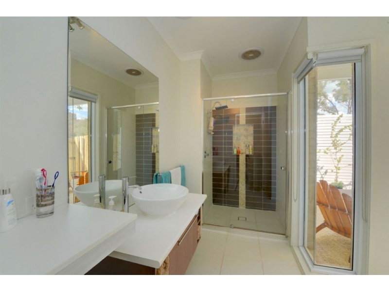 20 Zoe Drive, Mount Helen VIC 3350