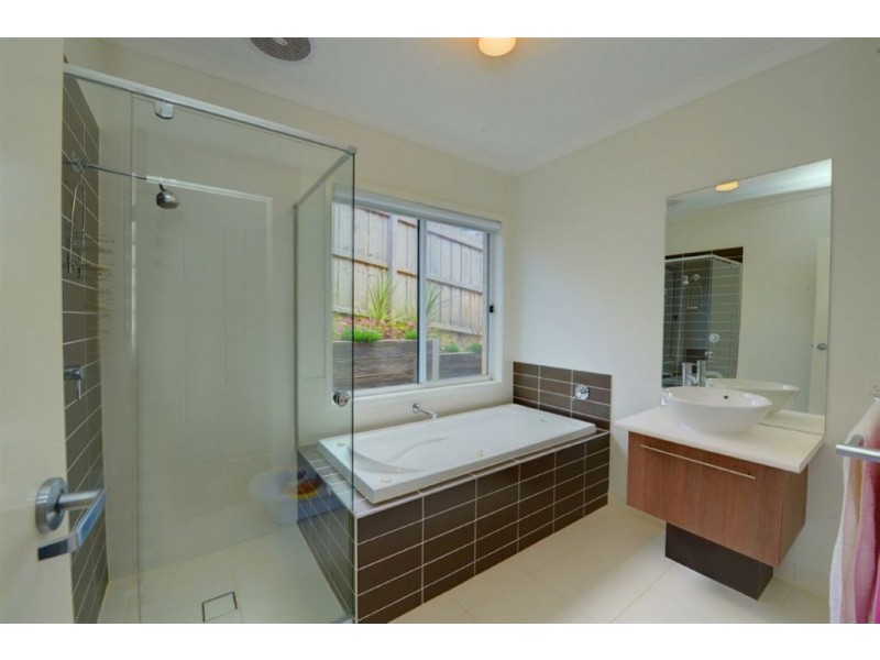 20 Zoe Drive, Mount Helen VIC 3350