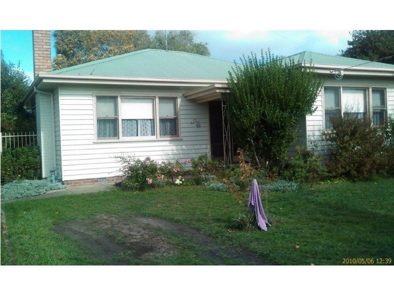 17 Linden Avenue, Wendouree VIC 3355