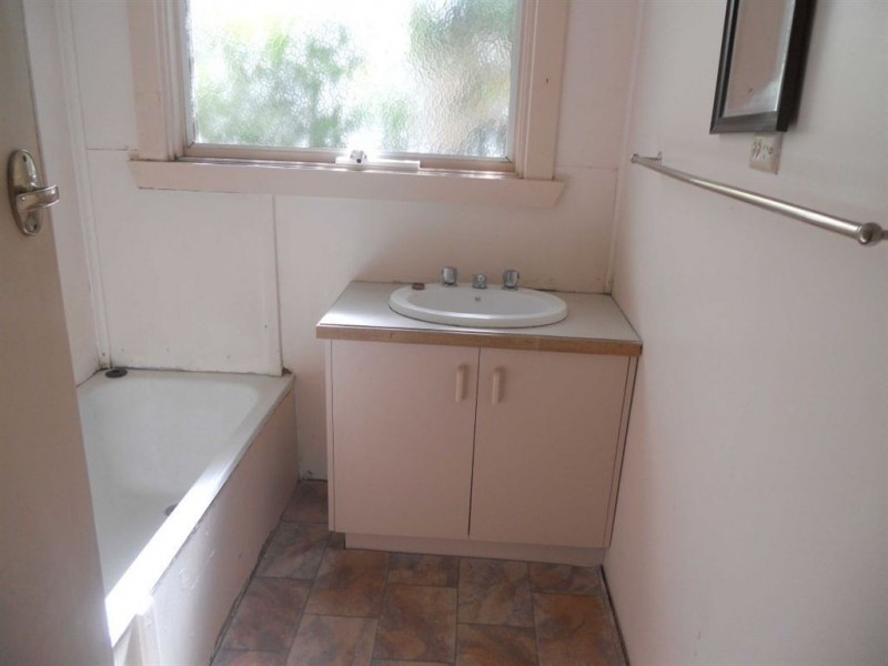 17 Linden Avenue, Wendouree VIC 3355