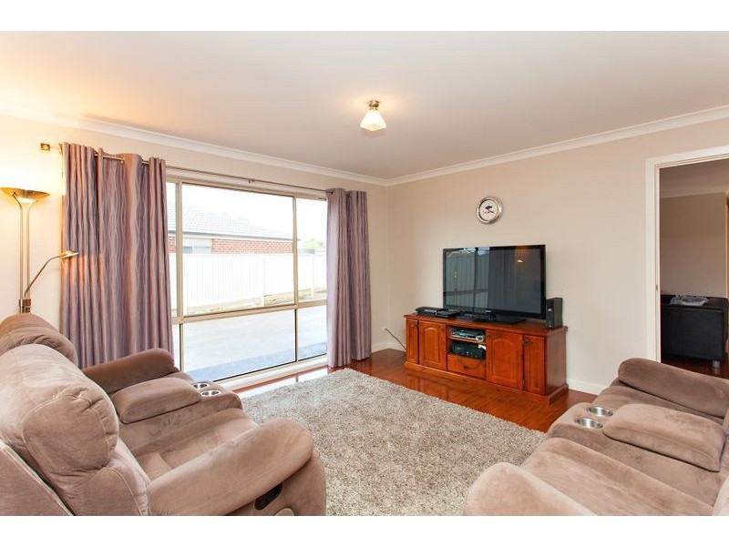 8 Begonia Court, Delacombe VIC 3356