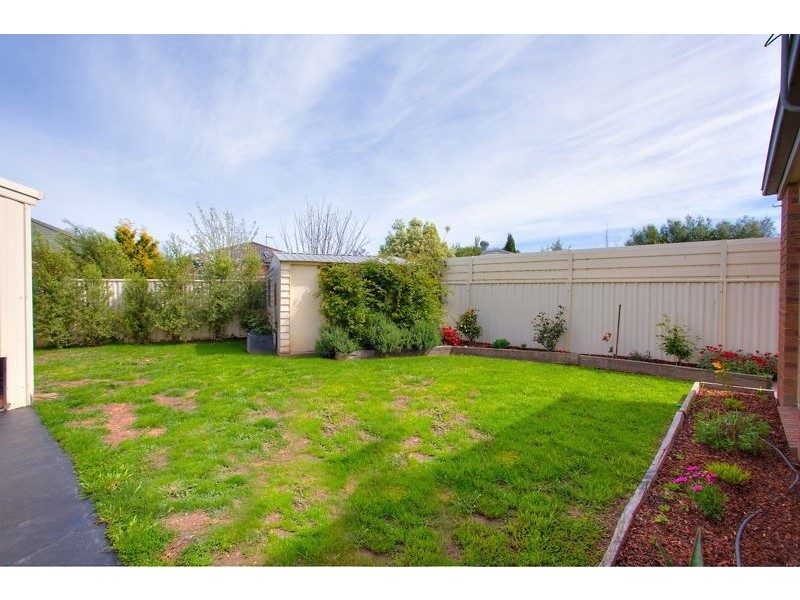 8 Begonia Court, Delacombe VIC 3356