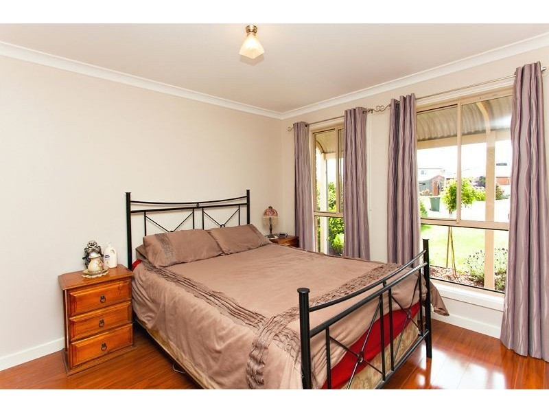 8 Begonia Court, Delacombe VIC 3356