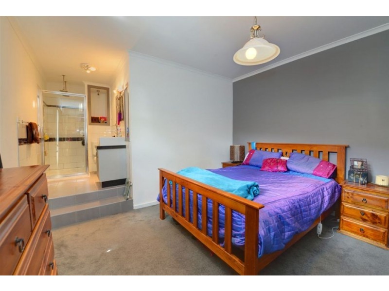 4 Brinkley Avenue, Wendouree VIC 3355