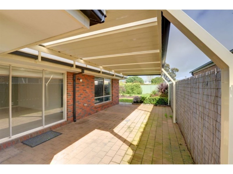 10 Coventry Street, Miners Rest VIC 3352