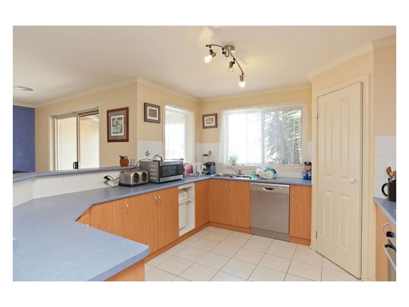 11 Dyson Drive, Alfredton VIC 3350