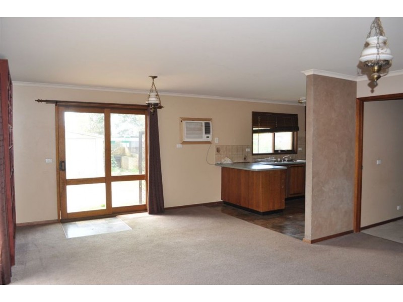 7 Windemere Way, Cardigan Village VIC 3352