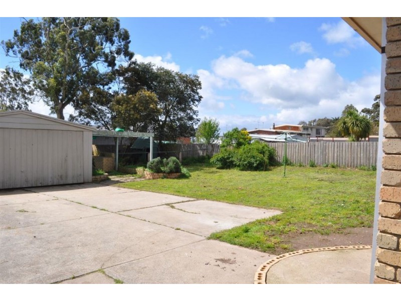 7 Windemere Way, Cardigan Village VIC 3352