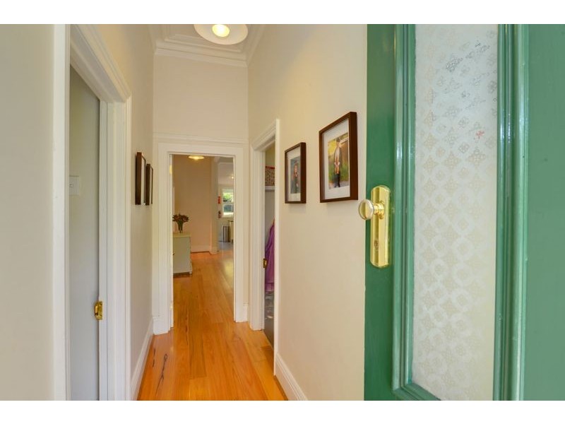 303 Macarthur St, Soldiers Hill VIC 3350