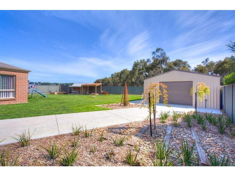 13 King George Way, Mitchell Park VIC 3355