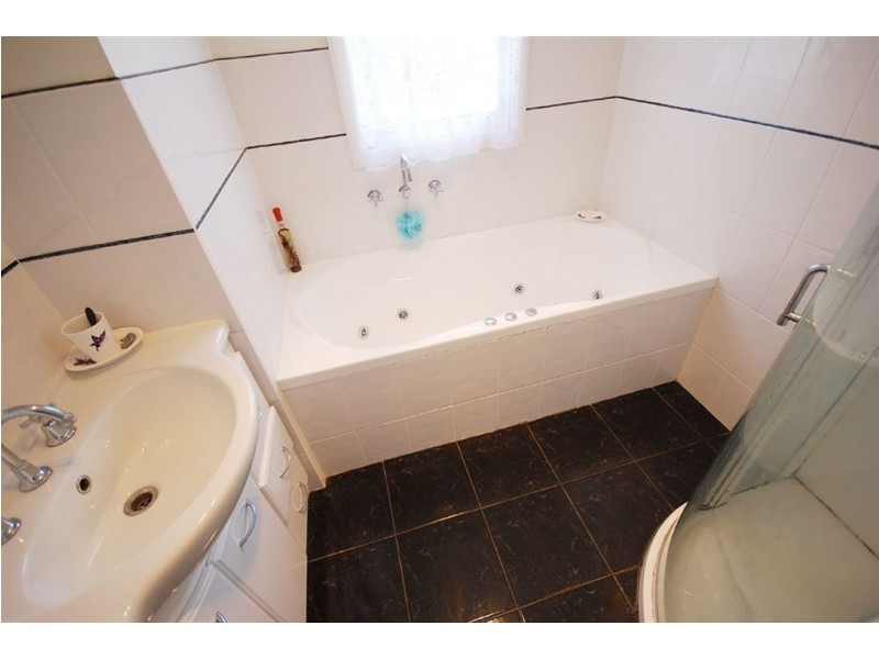 37 Rowlands Street, Ballarat VIC 3350