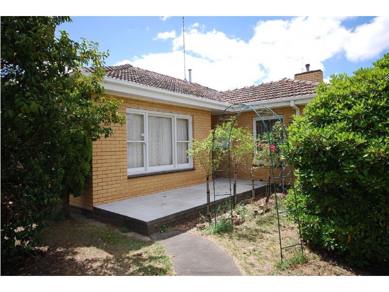 37 Rowlands Street, Ballarat VIC 3350