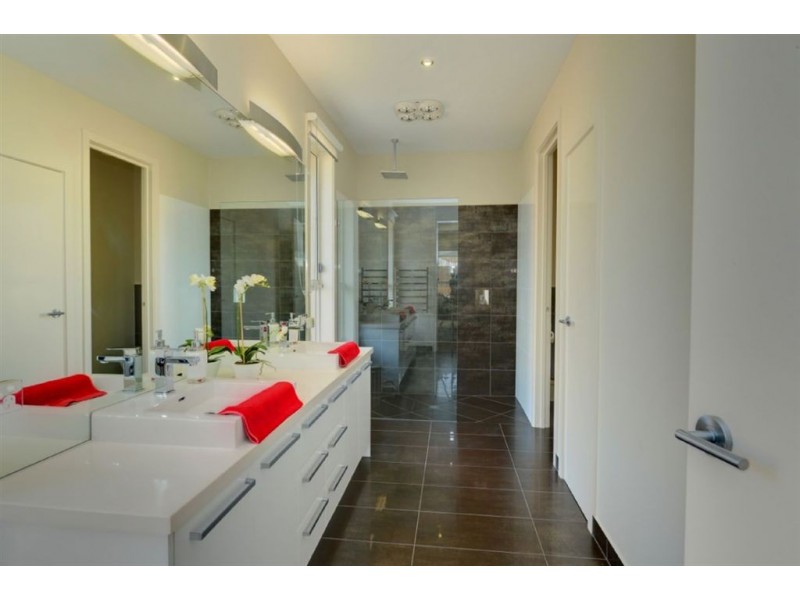 1770 Sturt Street, Alfredton VIC 3350