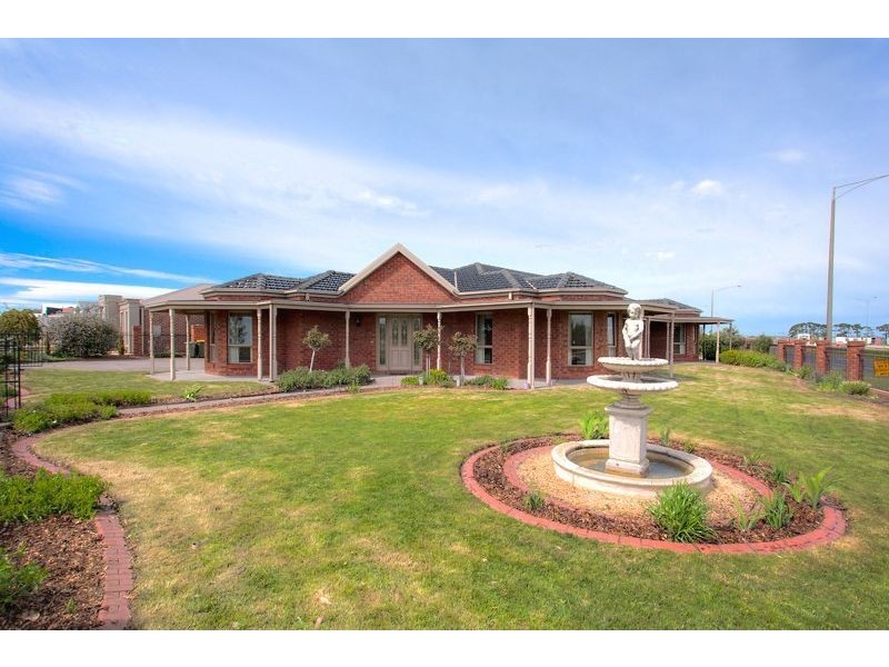 1927 Sturt Street, Alfredton VIC 3350