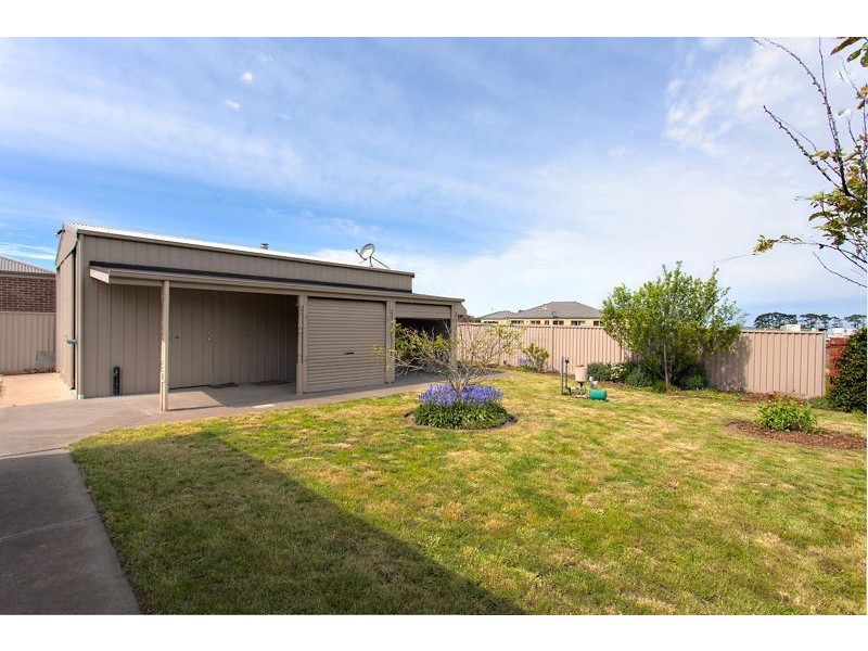 1927 Sturt Street, Alfredton VIC 3350