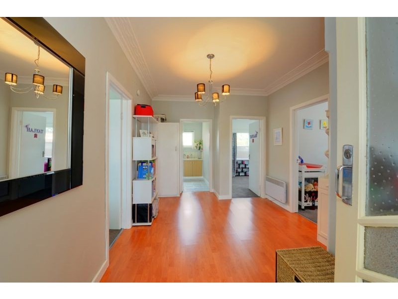 18 Rowlands Street, Sebastopol VIC 3356