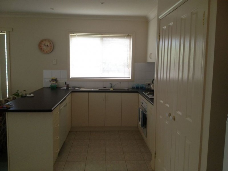 2/4 Cardigan Avenue, Alfredton VIC 3350