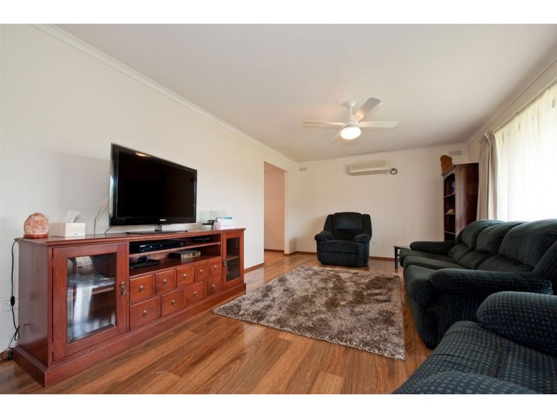 32 Bradby Avenue, Mount Clear VIC 3350