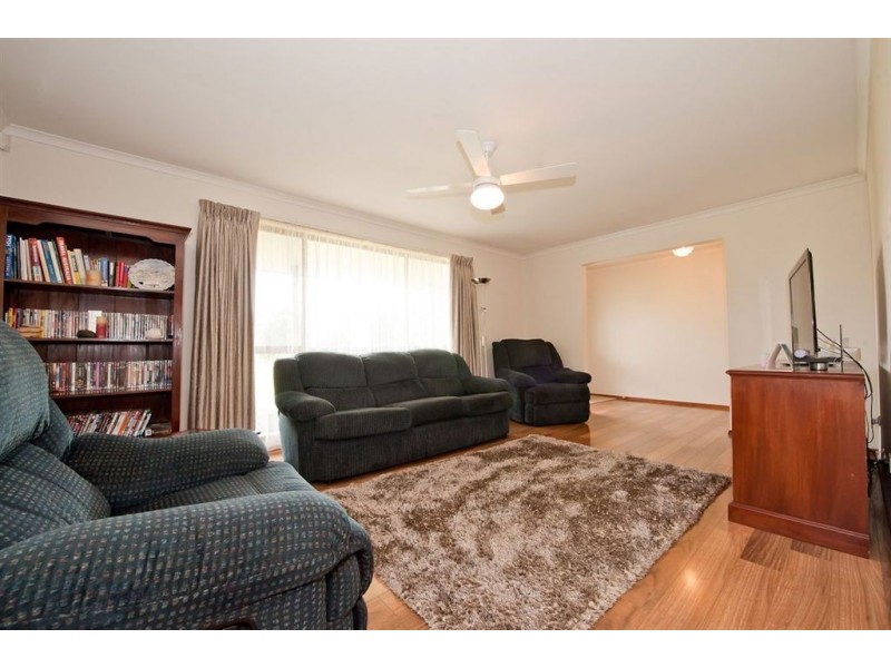 32 Bradby Avenue, Mount Clear VIC 3350