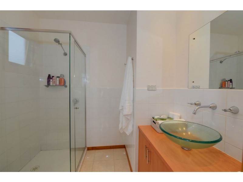 2A Nightingale Street, Newington VIC 3350