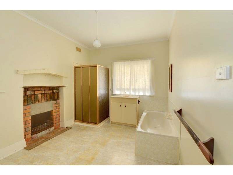 619 Wilson Street, Ballarat East VIC 3350