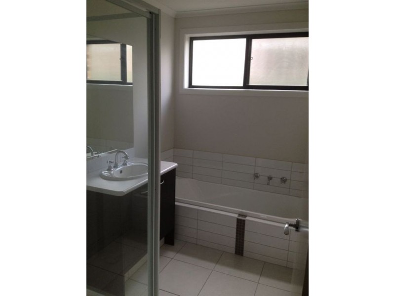 23 Carmichael Court, Sebastopol VIC 3356