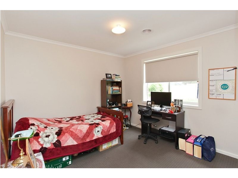 11 Shakespeare Avenue, Mount Helen VIC 3350