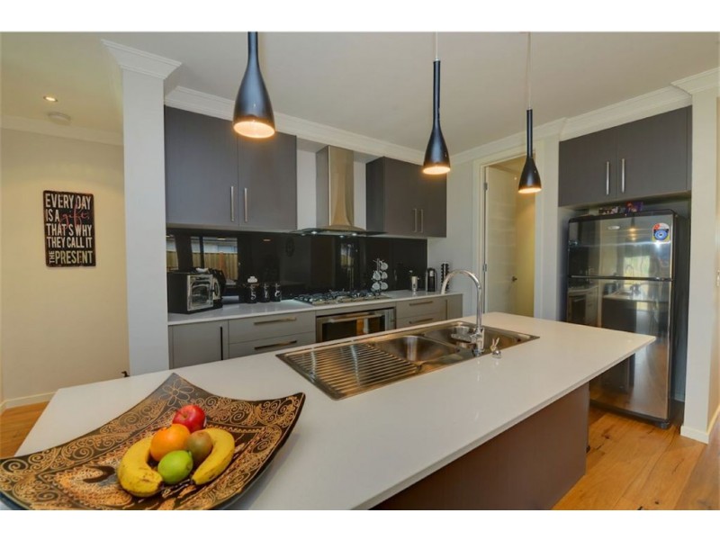 9 Bellington Drive, Alfredton VIC 3350