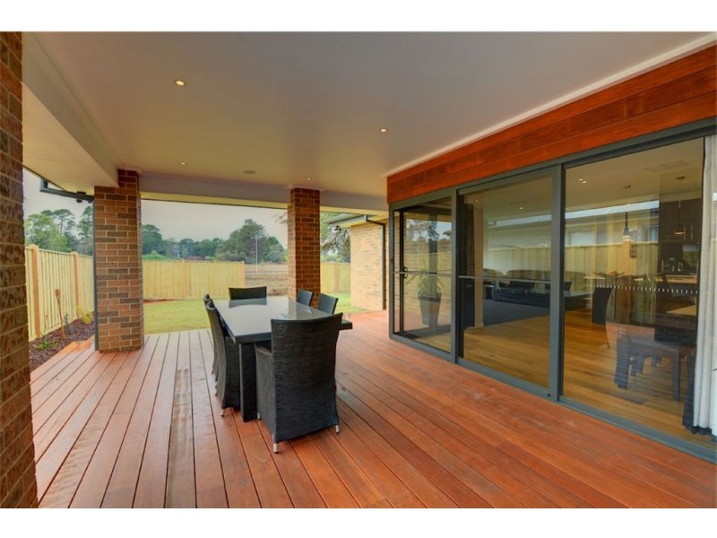 9 Bellington Drive, Alfredton VIC 3350