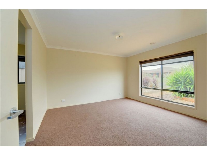 2 Citadel Court, Miners Rest VIC 3352