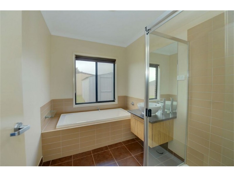 2 Citadel Court, Miners Rest VIC 3352