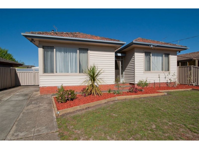 16 Dover Street, Wendouree VIC 3355