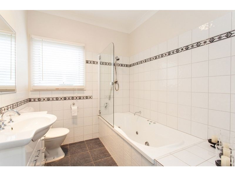 20 Longley Street, Alfredton VIC 3350