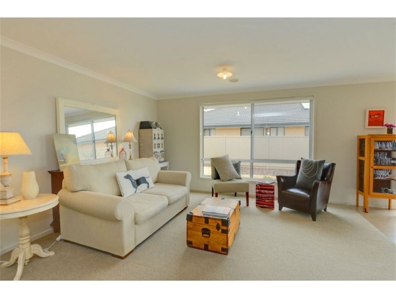 18 Oberon Street, Alfredton VIC 3350