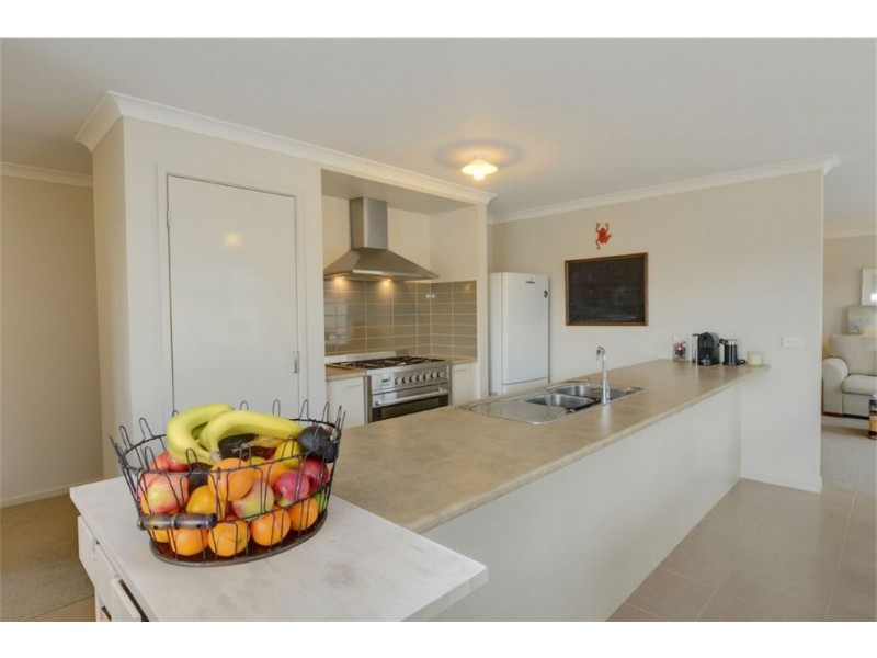 18 Oberon Street, Alfredton VIC 3350