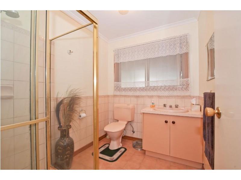 77 Thomas Road, Haddon VIC 3351