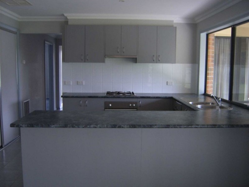 16 Clayton Park Drive, Ballarat VIC 3350