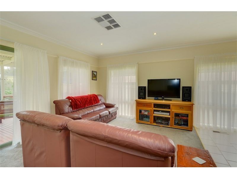 9 Hammon Street, Creswick VIC 3363
