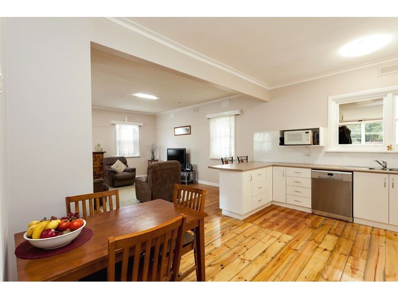 20 Waller Avenue, Newington VIC 3350