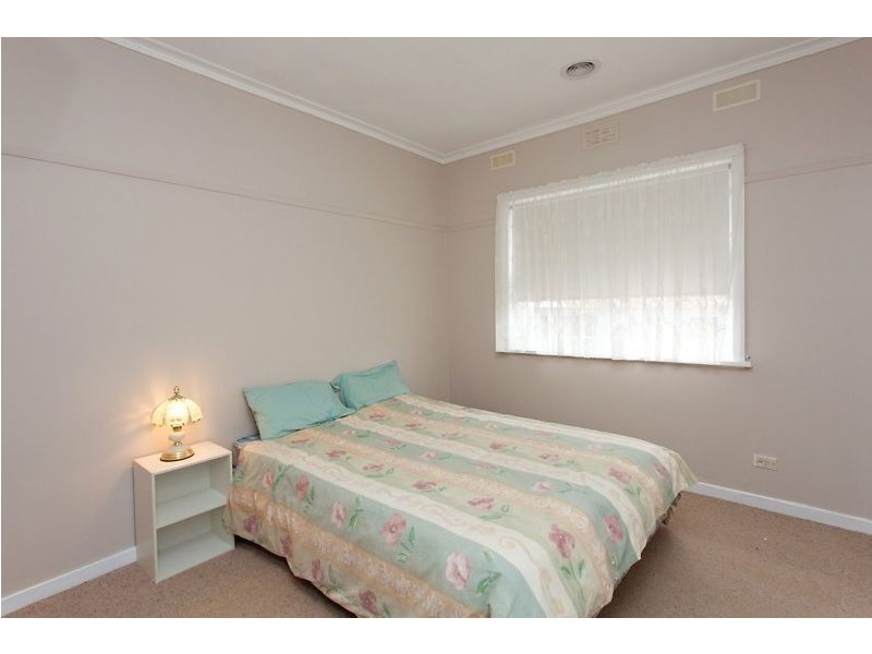 20 Waller Avenue, Newington VIC 3350