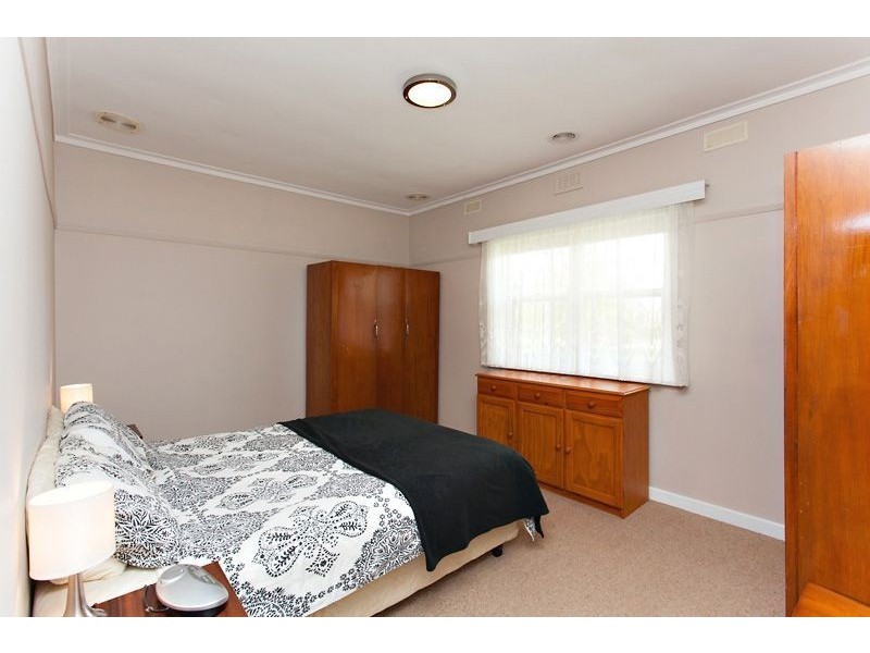 20 Waller Avenue, Newington VIC 3350